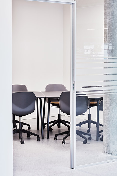FourMe 66 chairs in meeting room
