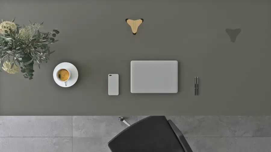 Move & Lead Executive desk with through-desk charging