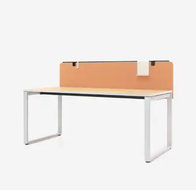 SQart single desk with dividing panel