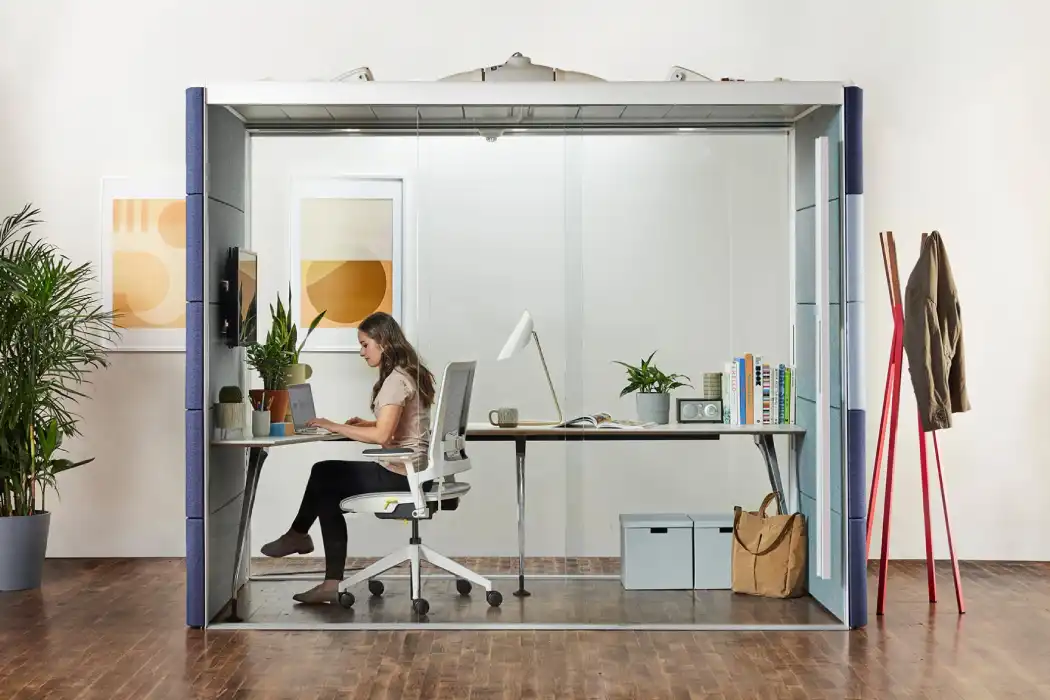 Air-23 office pod Medium office work pod with desk and 2 glazed sides