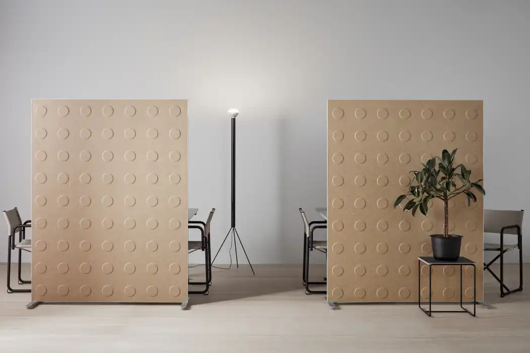 Alumi Combi Screen Alumi Combi screen with magnetic whiteboard