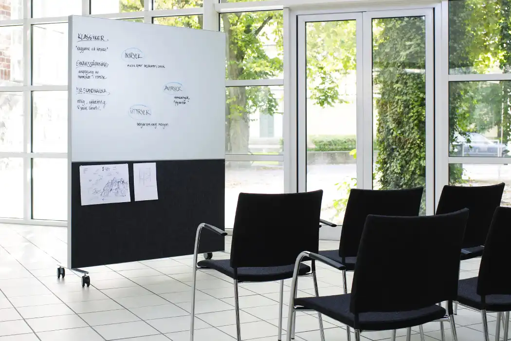 Alumi Combi Screen Alumi Combi screen with magnetic writing board on castors
