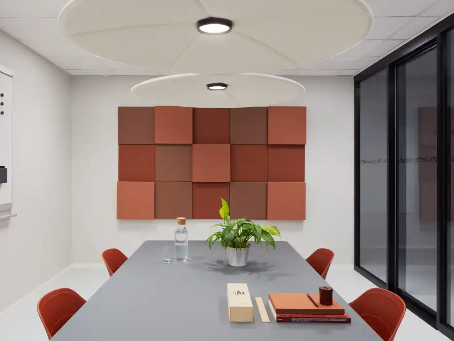 Soneo Wall Soneo Acoustic wall panels in meeting room