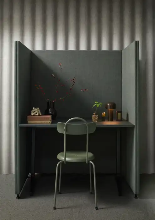 Soneo booth Soneo Acoustic desk booth with scala wall panels