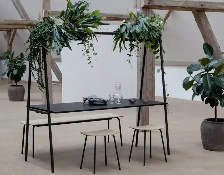 Collaborative high table with planter boxes
