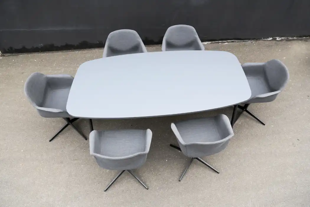 FourReal Eclipse meeting table