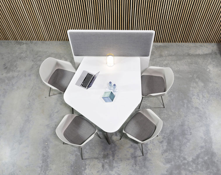 Fourreal white flake table